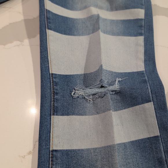 Fashion Nova Ankle High Wasisted Jeans Size 11 Like New - Picture 5 of 7